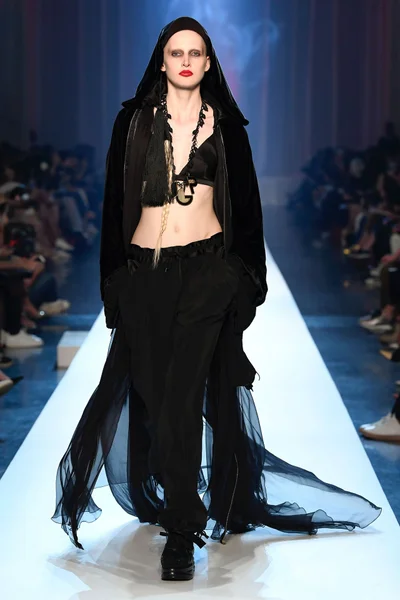 Look 44